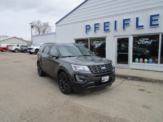 2017 Ford Explorer XLT 4WD's photo