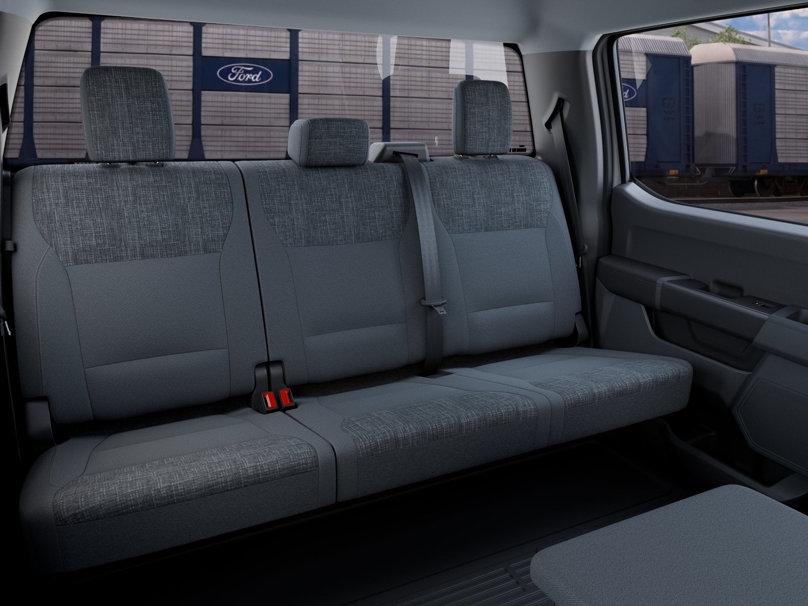 2027 Ford Super Duty F-350 SRW XLT
