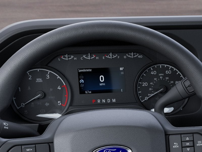 2027 Ford Super Duty F-350 SRW XLT