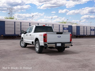 2027 Ford Super Duty F-350 SRW XLT