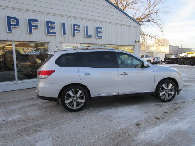 2016 Nissan Pathfinder Platinum