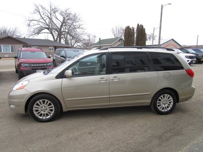 2008 Toyota Sienna XLE