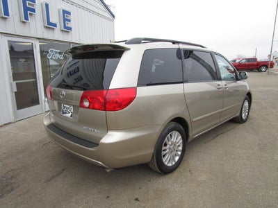 2008 Toyota Sienna XLE